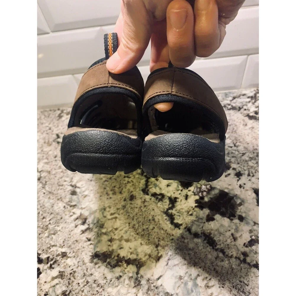 NWT Sandals